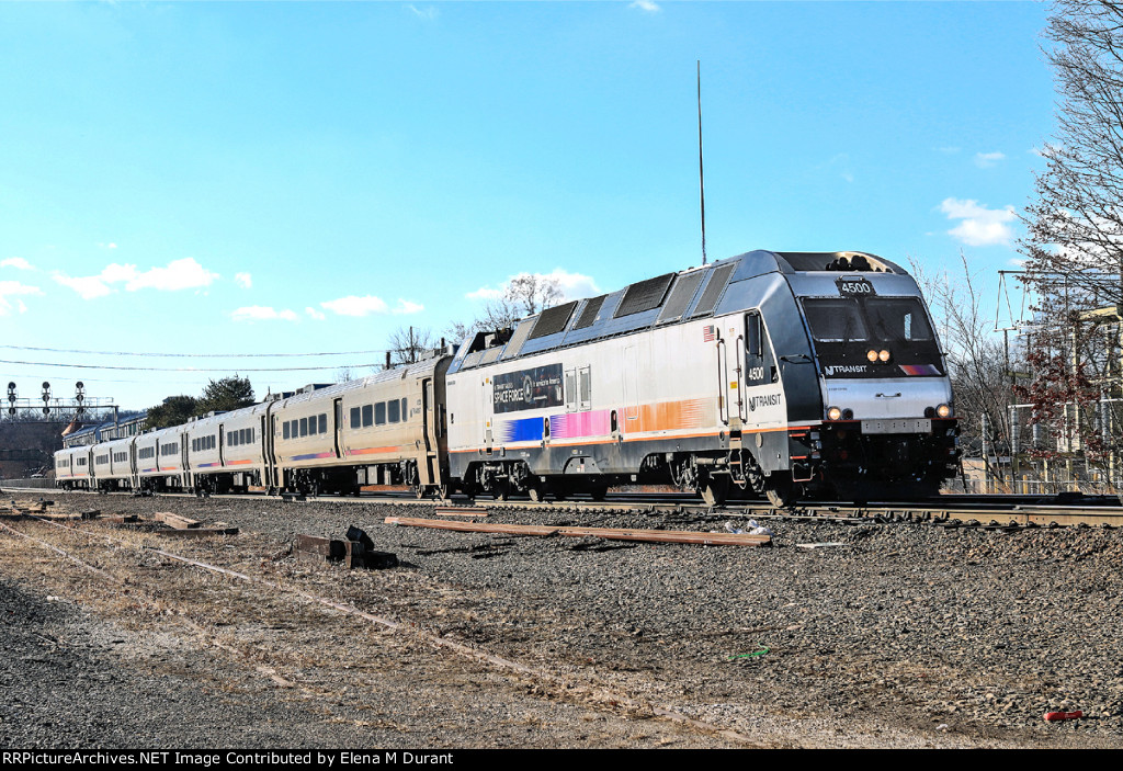 NJT 4500 on train 1249